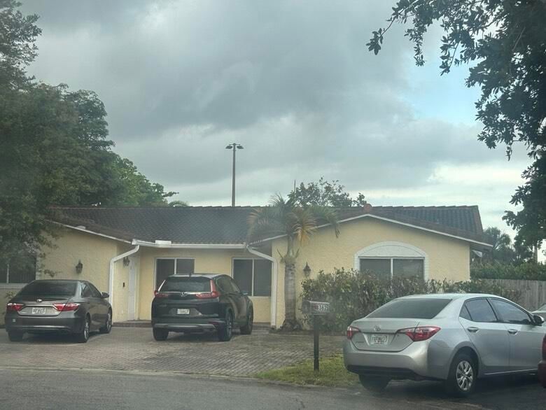 8362 NW 23rd Manor, Coral Springs, FL 33065 photo 5