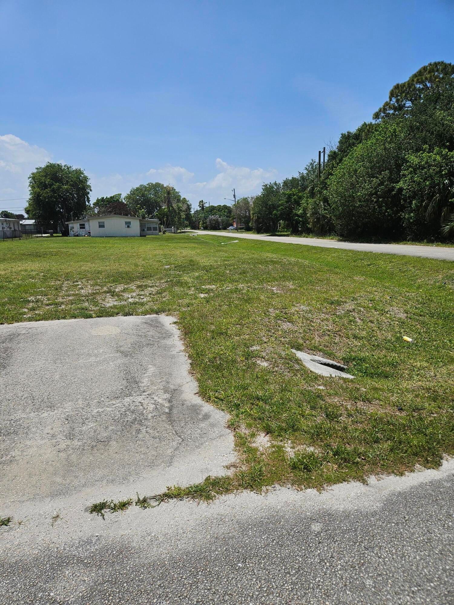 1909 N 16th Street, Fort Pierce, FL 34950 photo 4