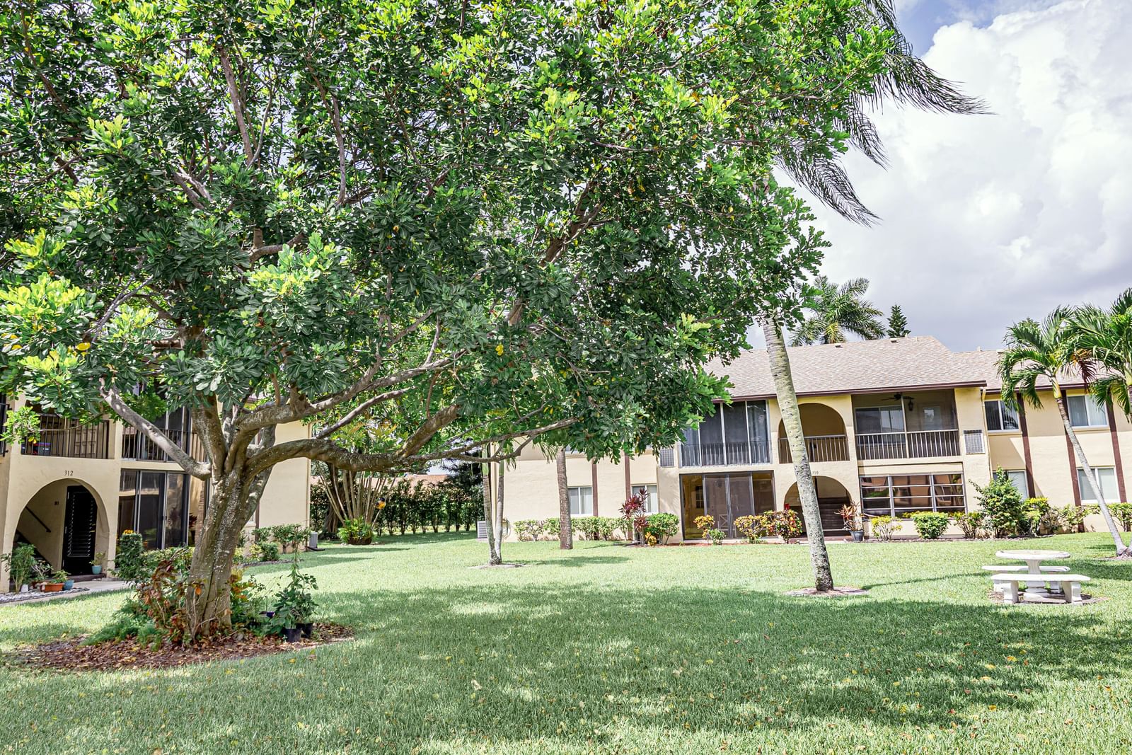 311 Pine Ridge Circle #B-1, Greenacres, FL 33463 photo 4