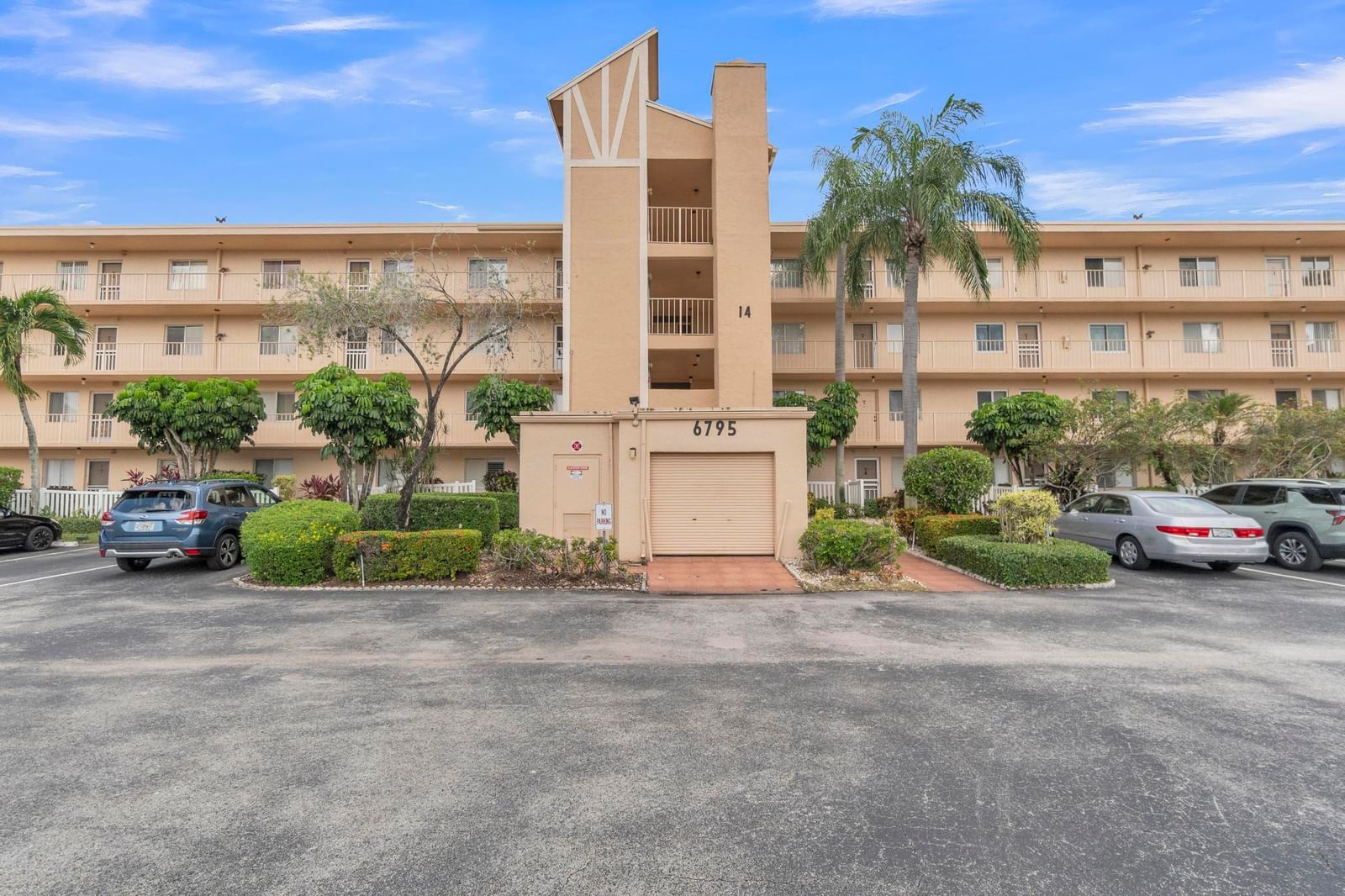 6795 Huntington Lane #306, Delray Beach, FL 33446 photo 2