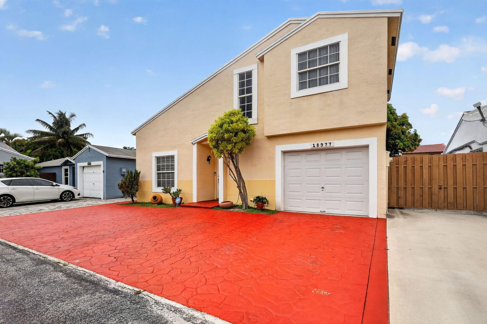 18977 NW 63rd Ct Circle, Miami Gardens, FL 33015 photo 2