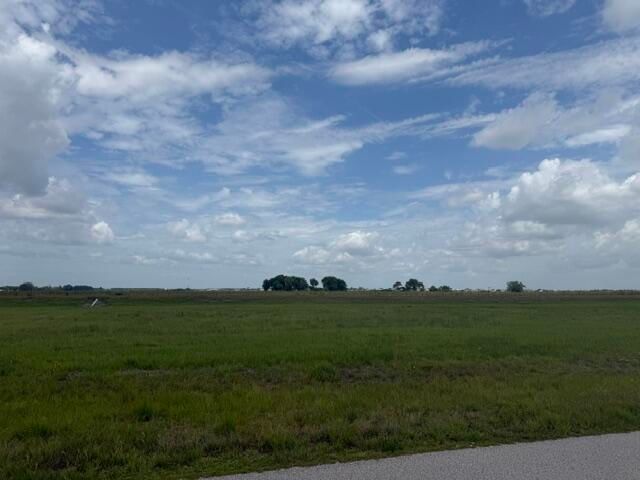 816 Woodmont Street, Sebring, FL 33876 photo 2