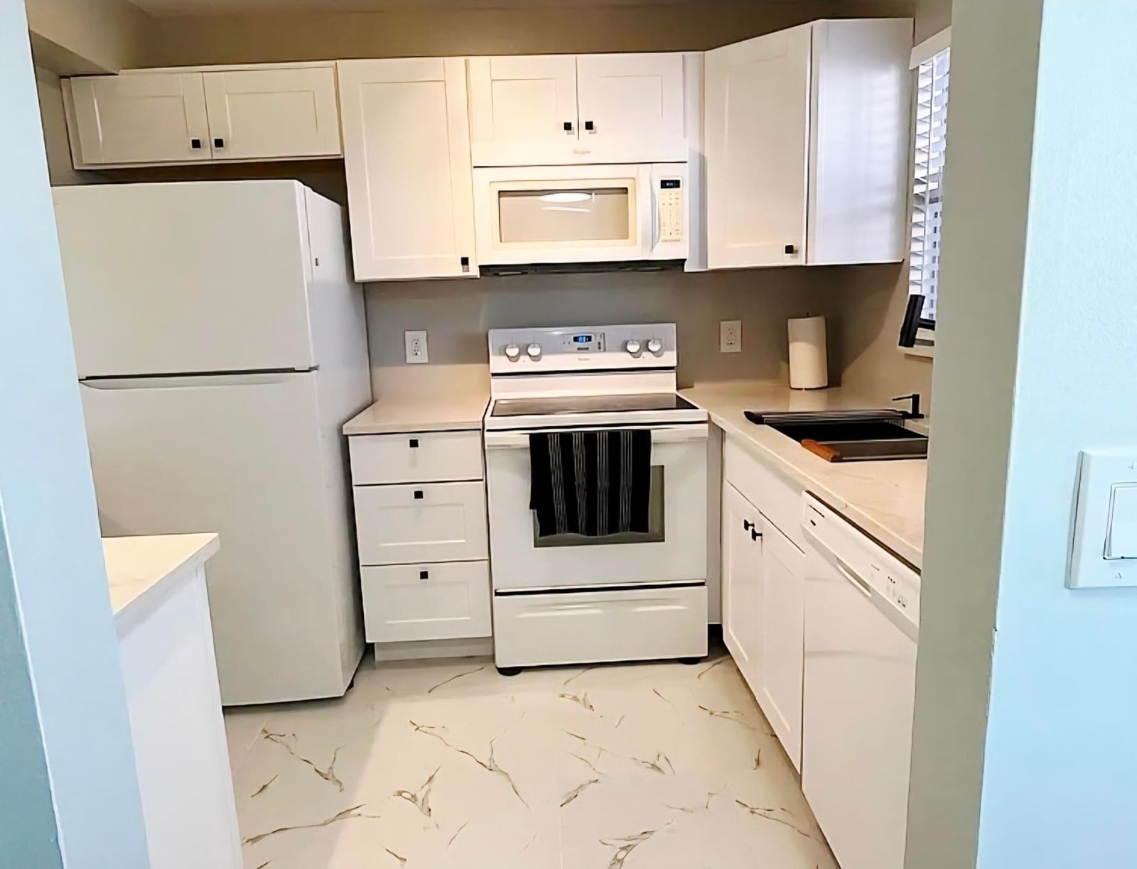 4640 W Lucerne Lakes Blvd Boulevard #505, Lake Worth, FL 33467 photo 2