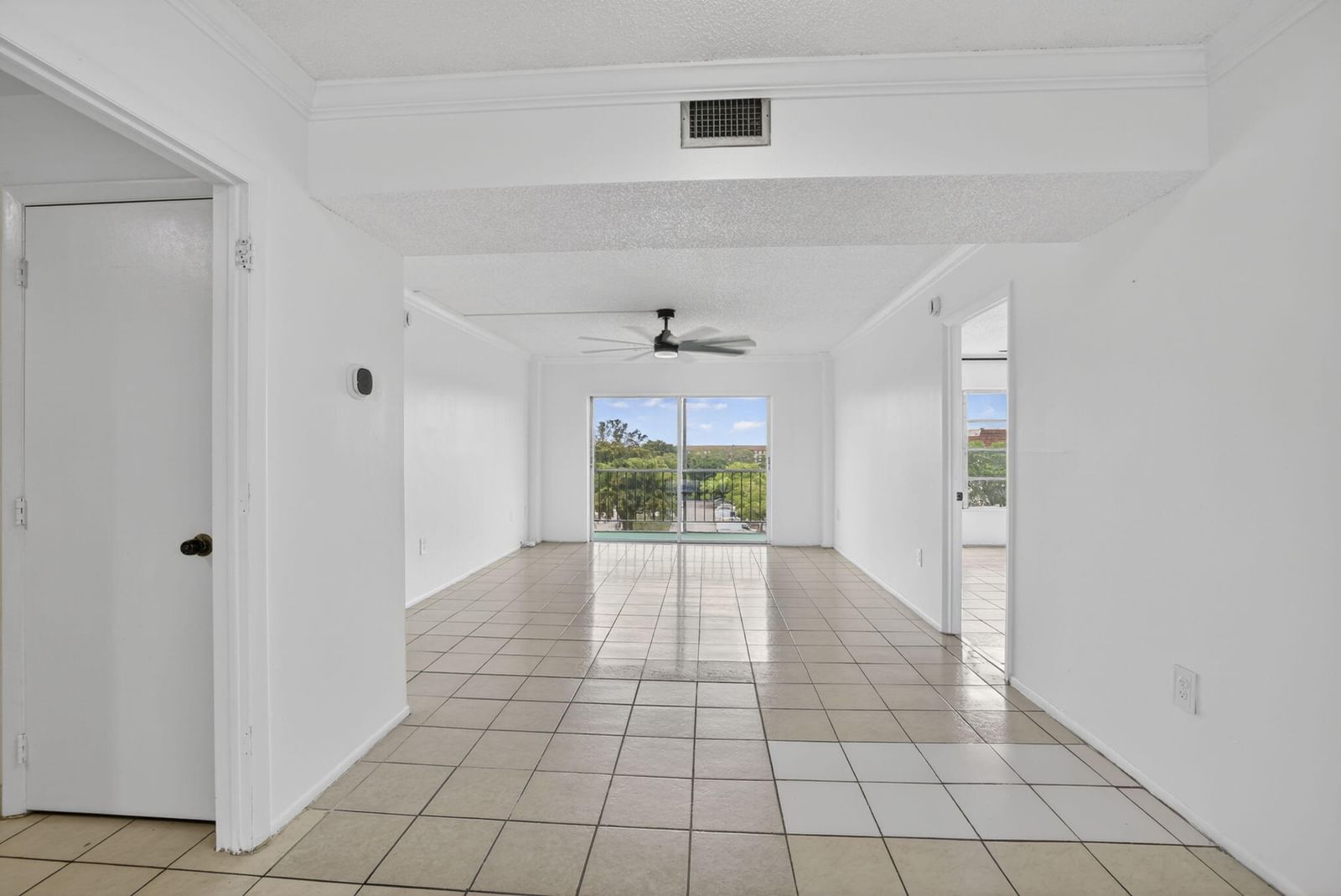 4174 Inverrary Drive #513, Lauderhill, FL 33319 photo 2