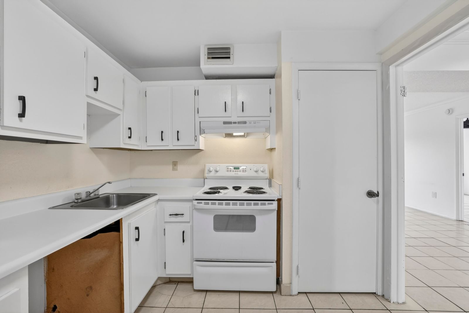 4174 Inverrary Drive #513, Lauderhill, FL 33319 photo 4