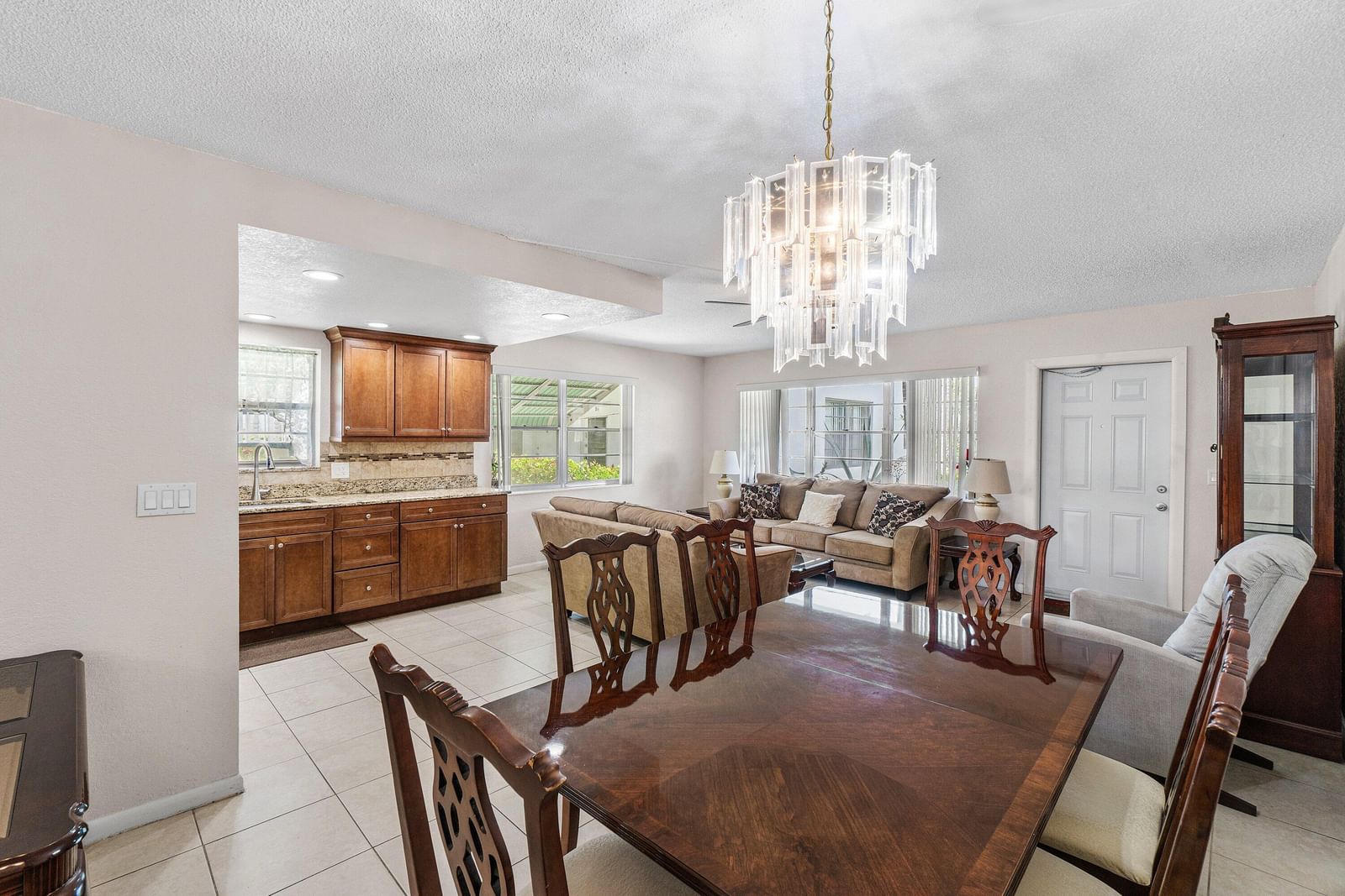 57 Canterbury, West Palm Beach, FL 33417 photo 2