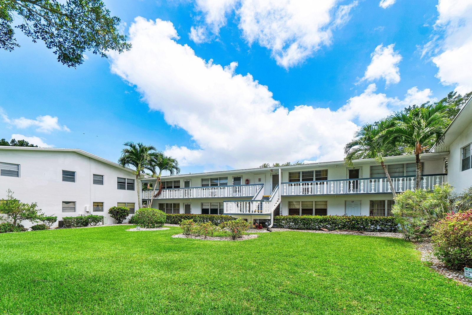 57 Canterbury, West Palm Beach, FL 33417 photo 5