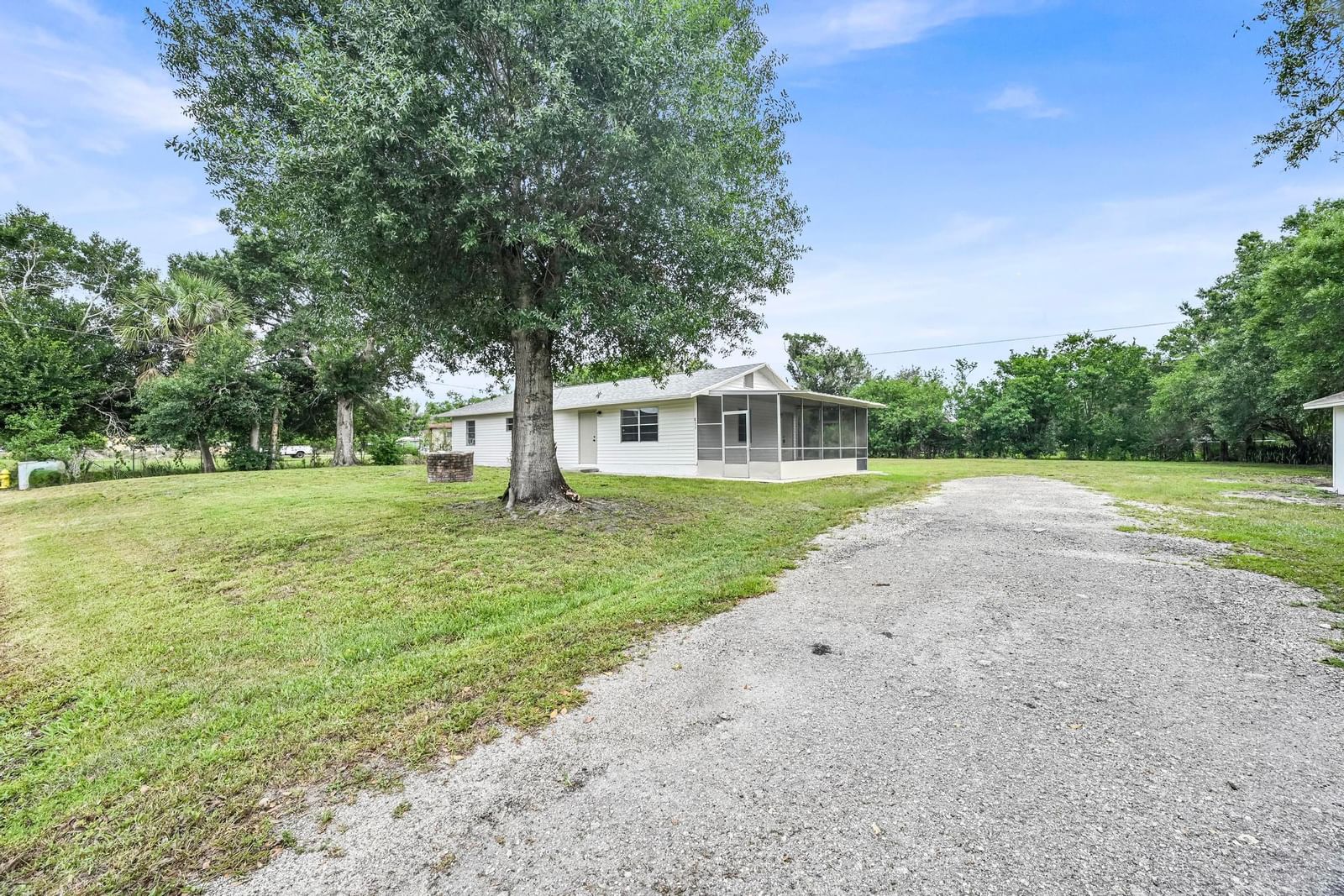 833 NW 34th Street, Okeechobee, FL 34972 photo 3