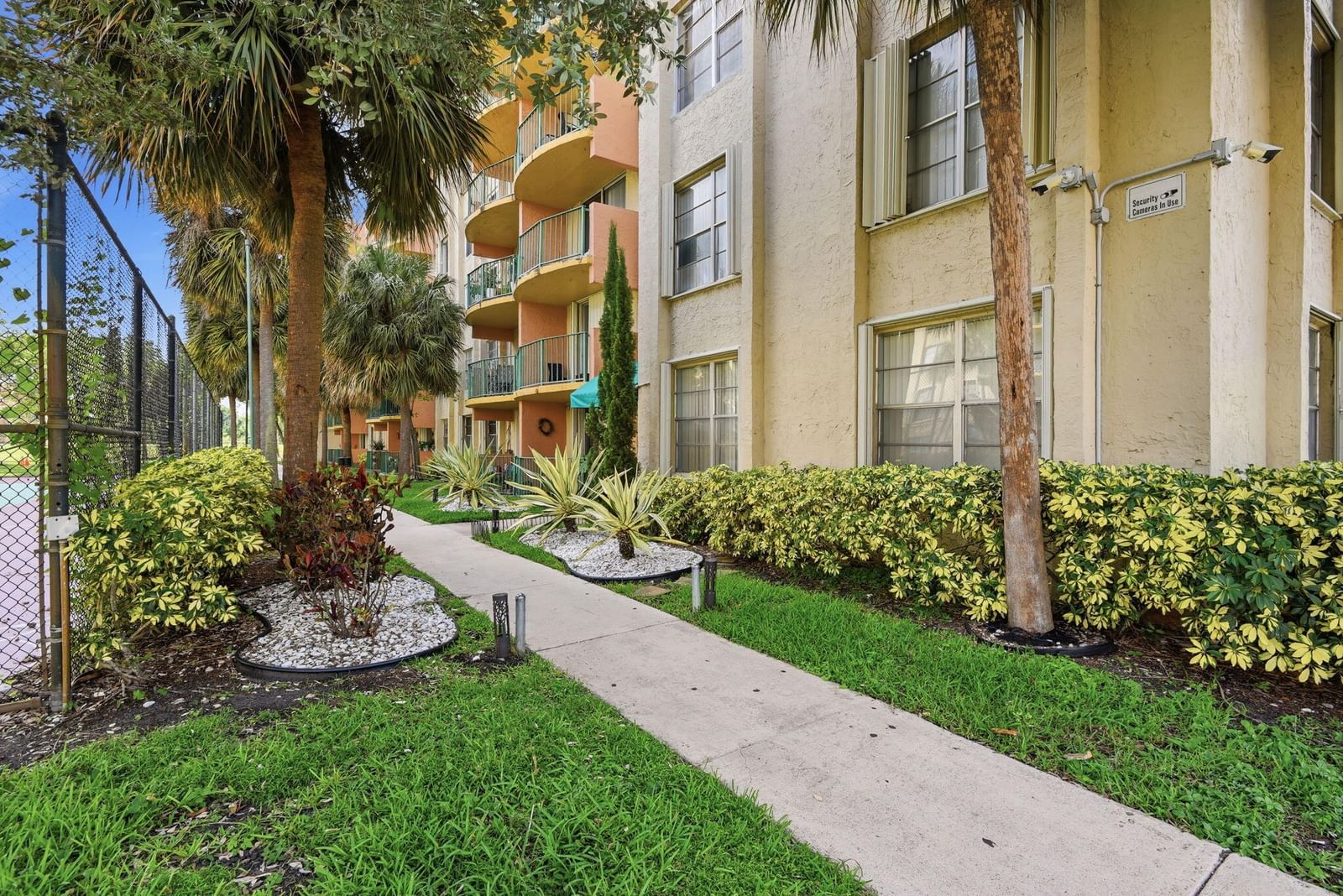 9360 Fontainebleau Boulevard #Apt 310, Miami, FL 33172 photo 3