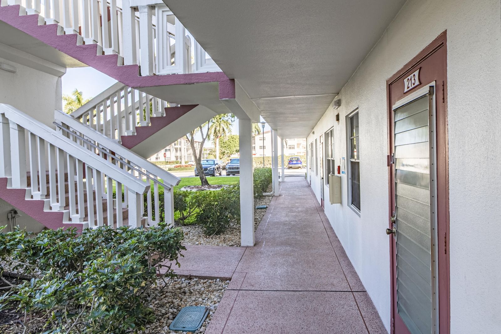 213 Fanshaw F, Boca Raton, FL 33434 photo 2