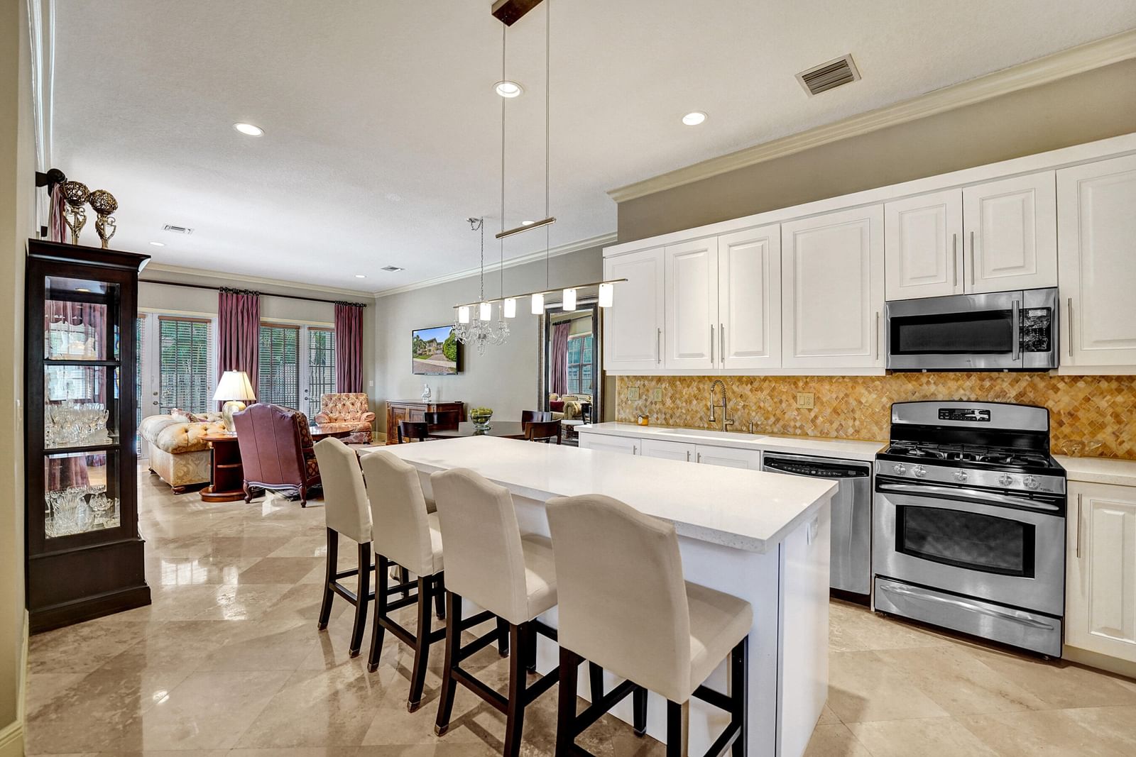 1400 NE 24th Street #1400, Wilton Manors, FL 33305 photo 2
