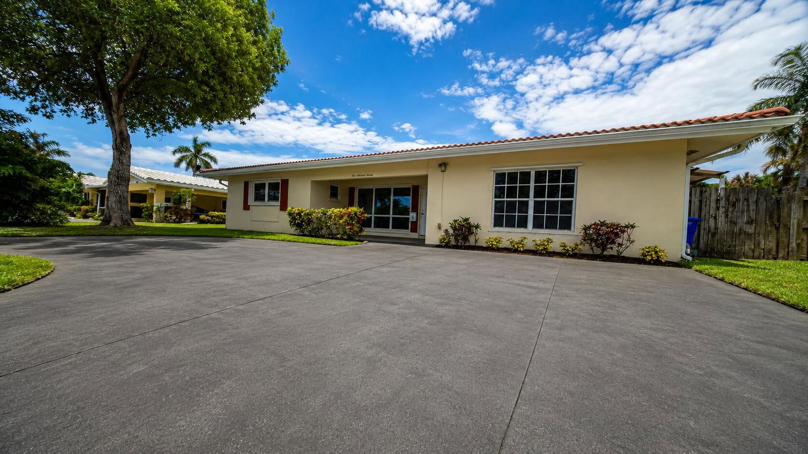 420 SE 4th Court, Pompano Beach, FL 33060 photo 2