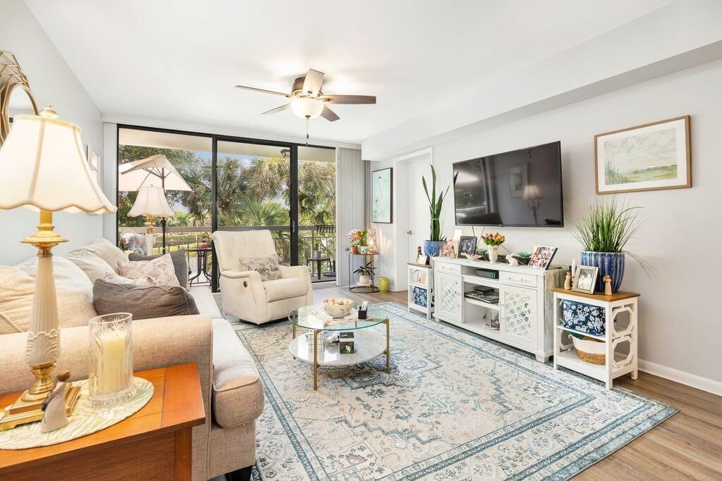 2401 Village Boulevard #305, West Palm Beach, FL 33409 photo 2