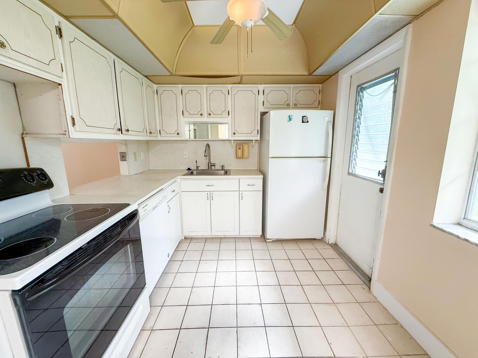 604 NE 2nd Street #122, Dania Beach, FL 33004 photo 4