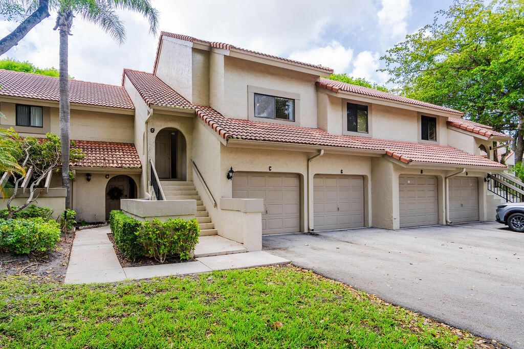 5710 Coach House Circle #G, Boca Raton, FL 33486 photo 2