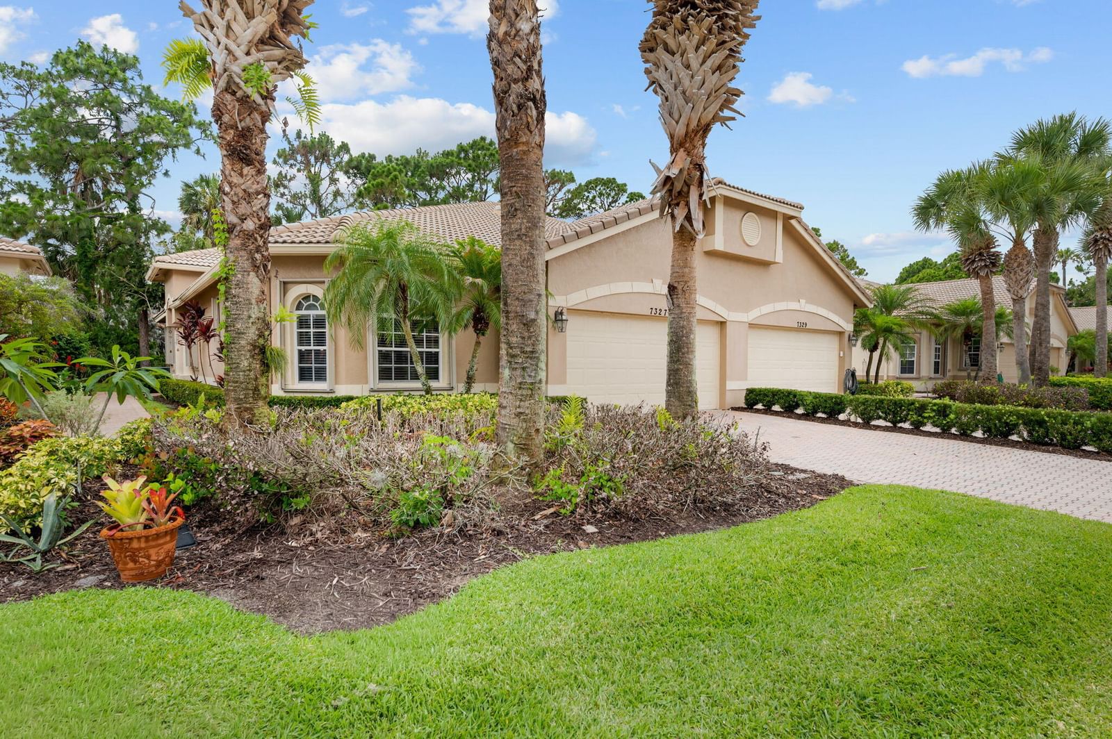7327 Sea Pines Court, Port St Lucie, FL 34986 photo 2