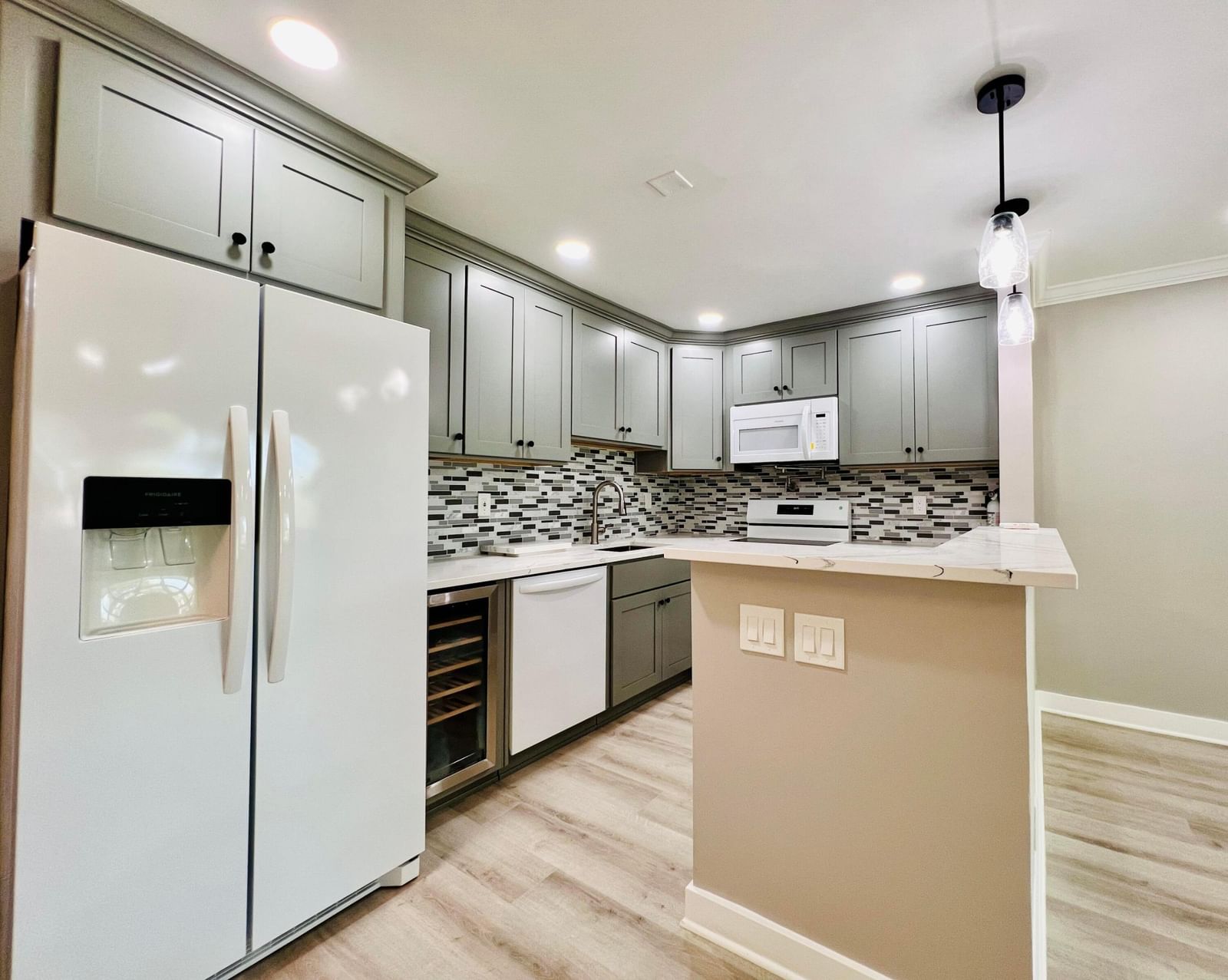 15 Bedford A, West Palm Beach, FL 33417 photo 2