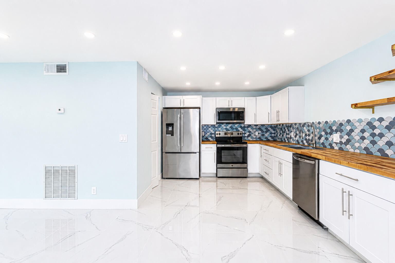 303 Knotty Pine Circle #A-1, Greenacres, FL 33463 photo 4