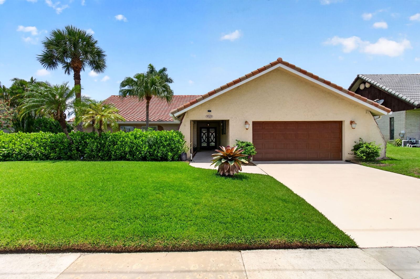 2355 Deer Creek Country Club Boulevard, Deerfield Beach, FL 33442 photo 2