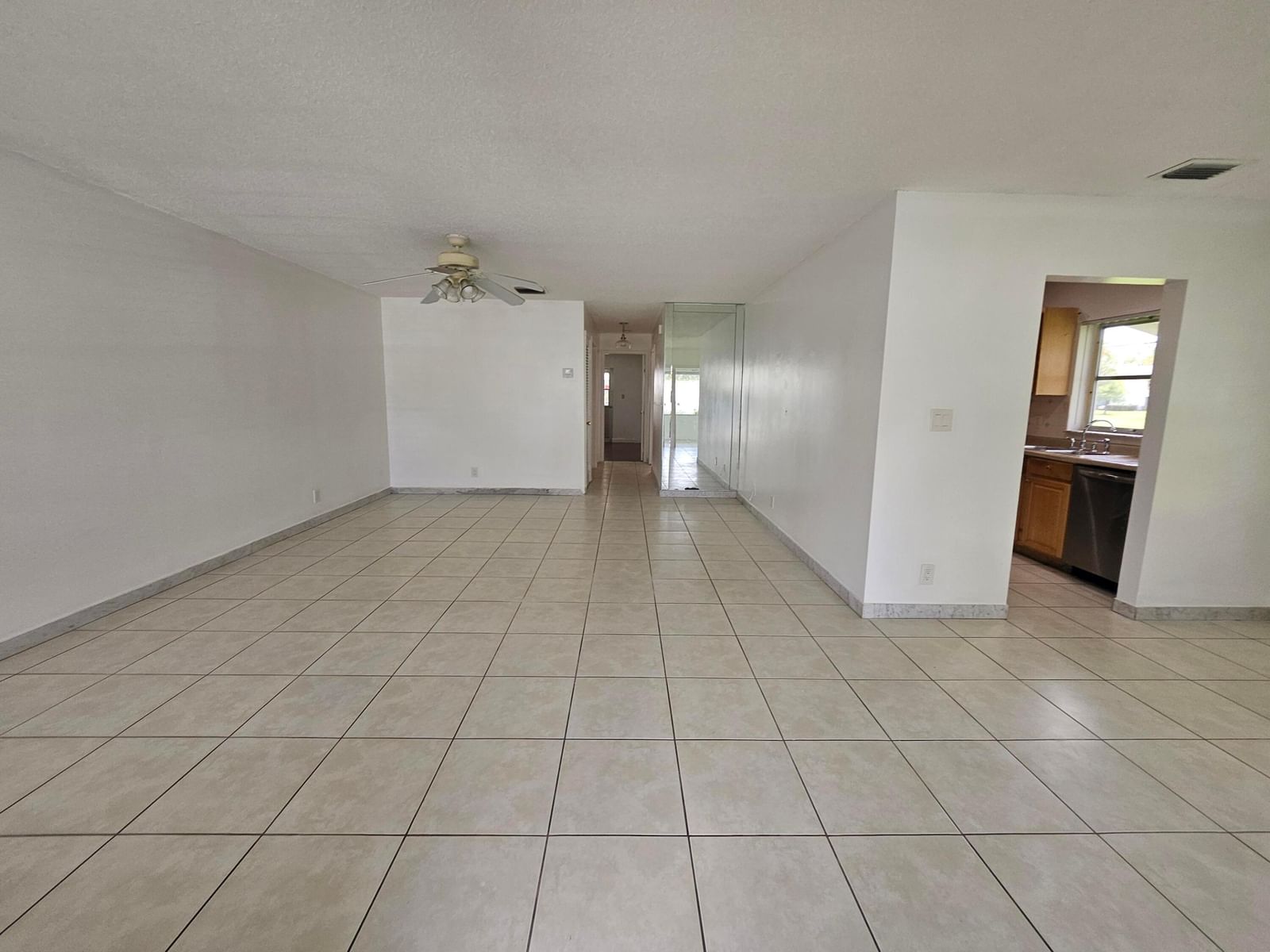 8431 NW 12th Street #D68, Plantation, FL 33322