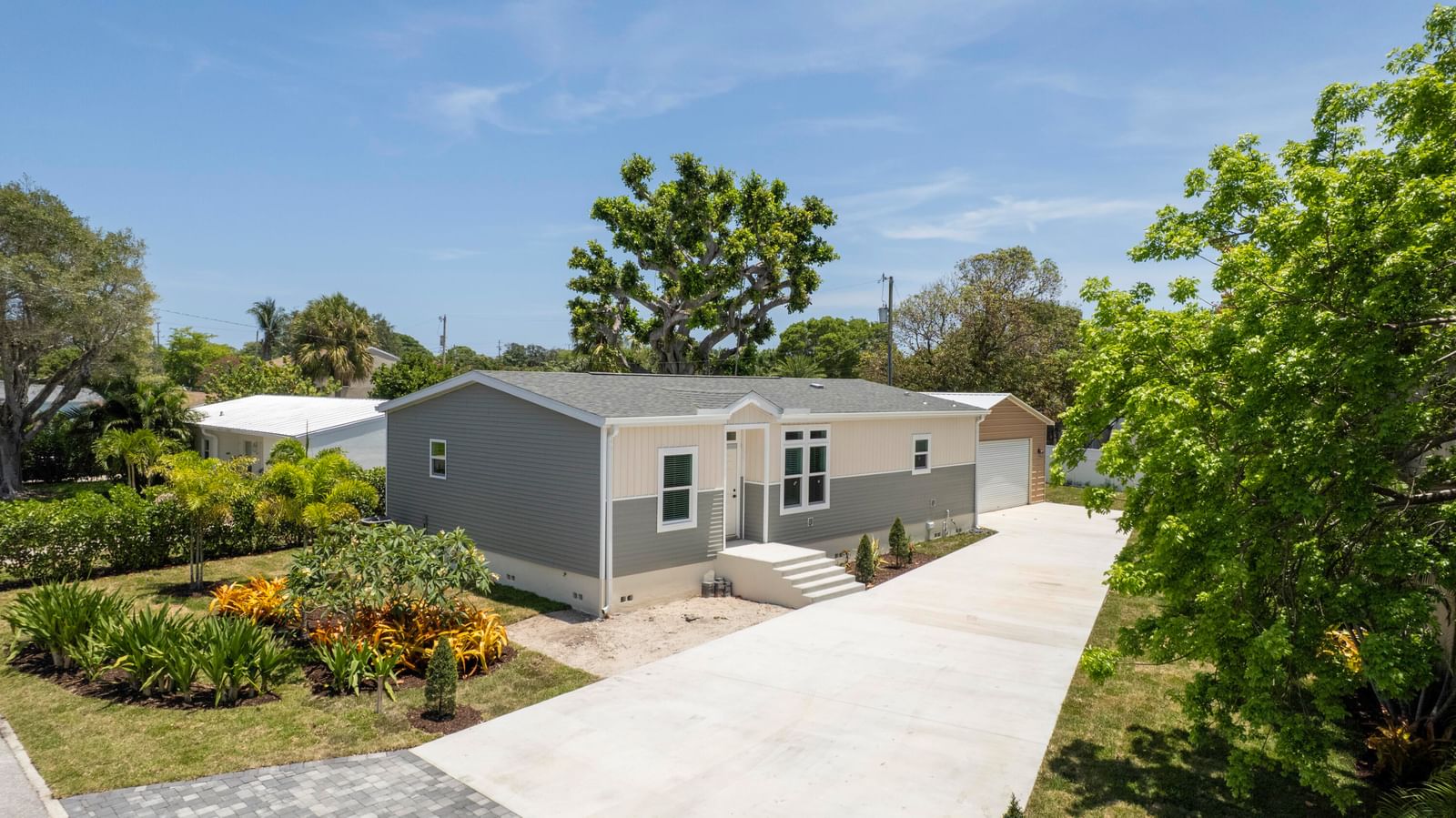 1757 N 12th Ct Court N, Lake Worth Beach, FL 33460 photo 2