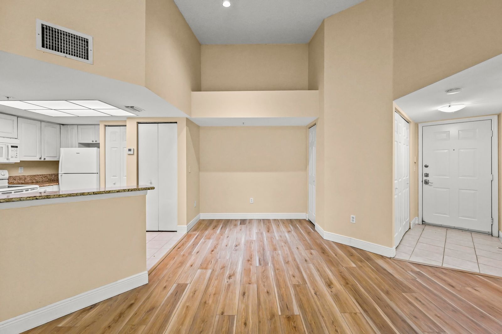 1100 S Crestwood Ct Court S #1109, Royal Palm Beach, FL 33411 photo 3