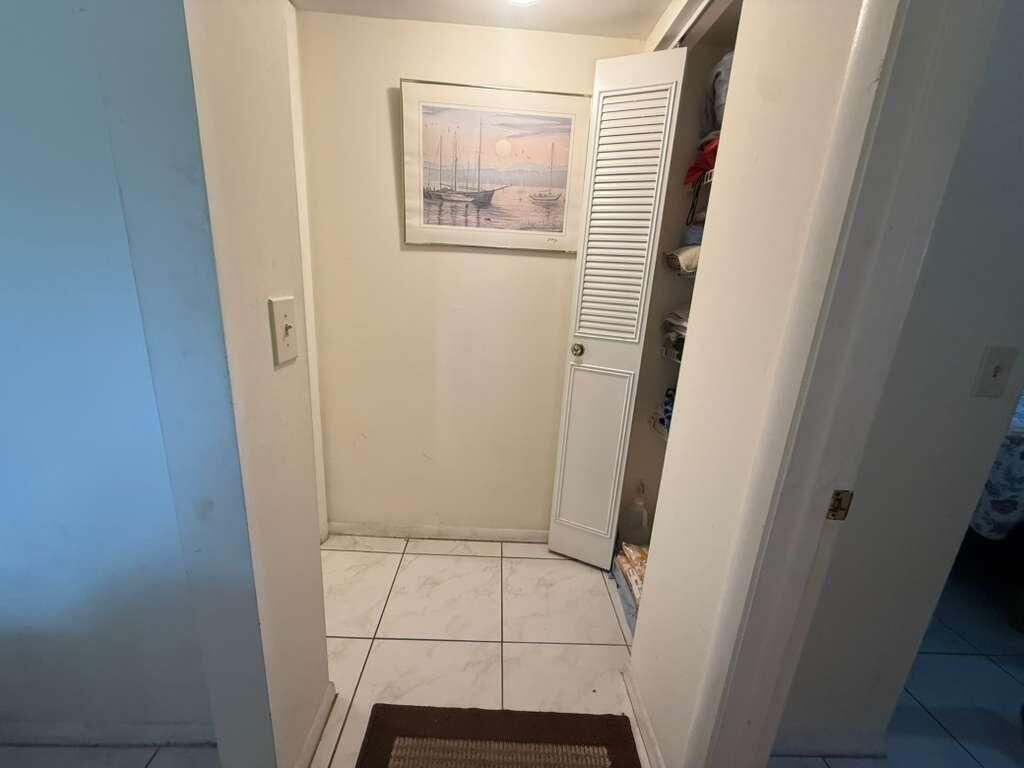 213 Pine Hov Circle Cir #D2, Greenacres, FL 33463 photo 4