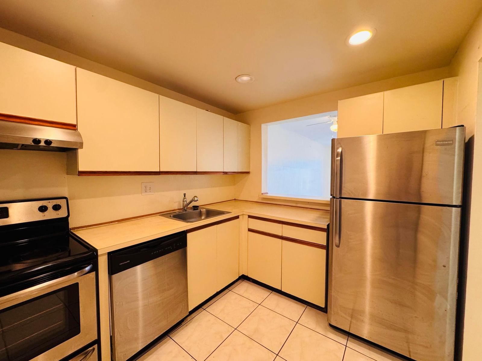 8025 S Colony Cir Circle #203, Tamarac, FL 33321 photo 3