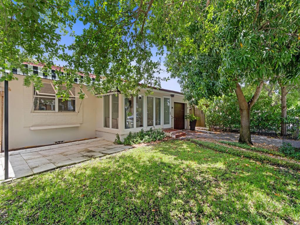 1615 N Lakeside Drive, Lake Worth Beach, FL 33460 photo 5