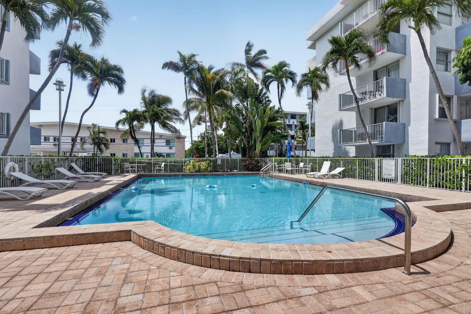 1801 S Treasure Drive #415, North Bay Village, FL 33141 photo 2