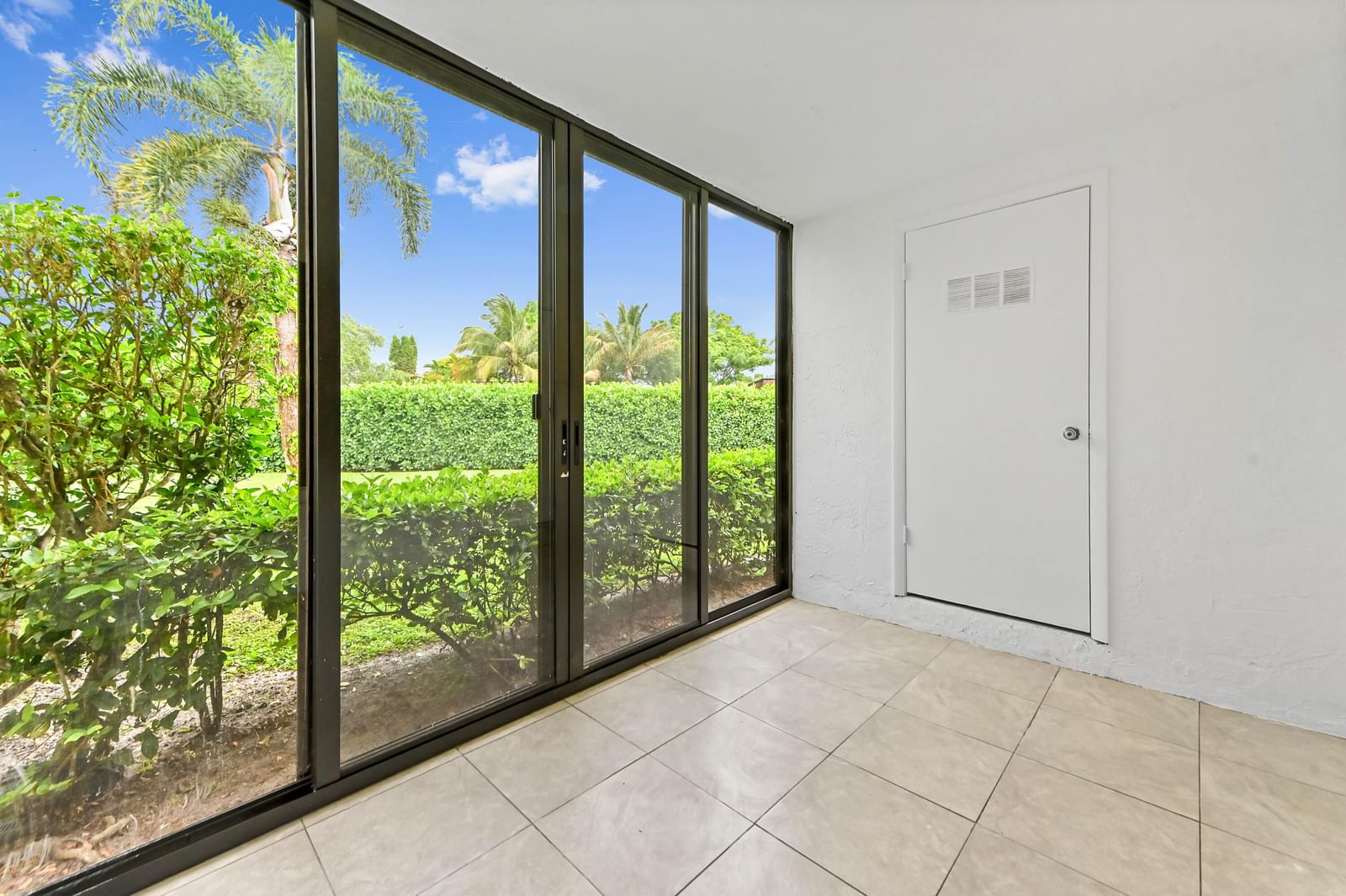 319 Knotty Pine Circle #C-1, Greenacres, FL 33463 photo 4