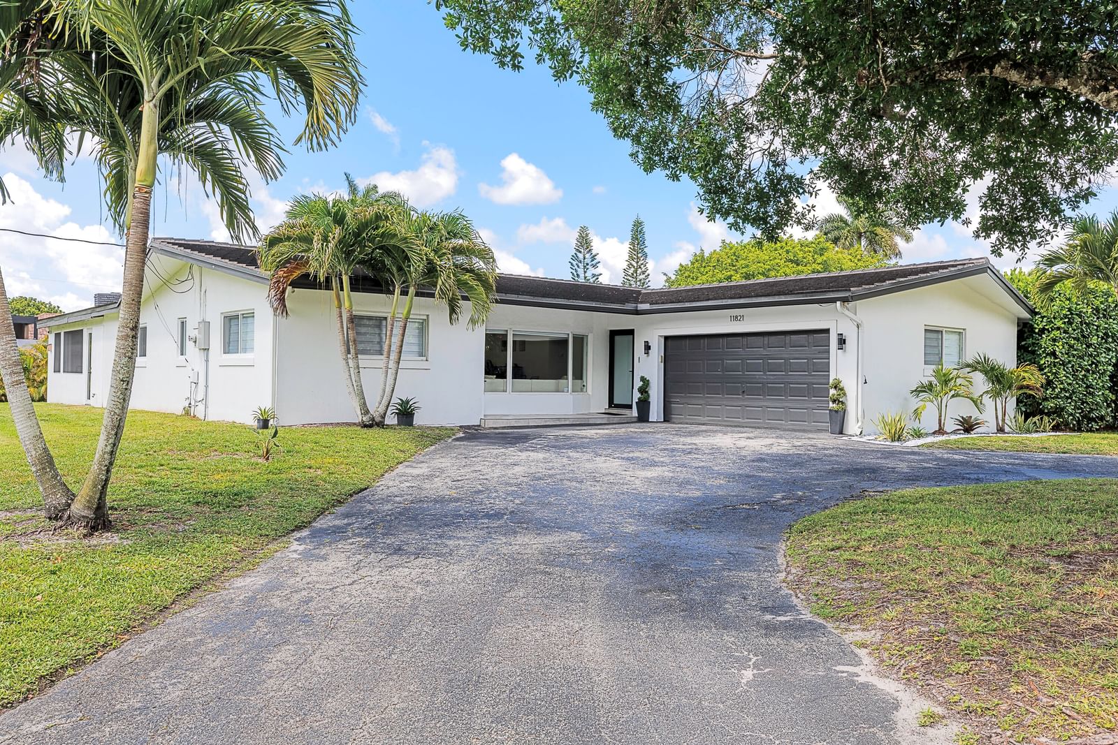 11821 NW 6th Court, Plantation, FL 33325 photo 2