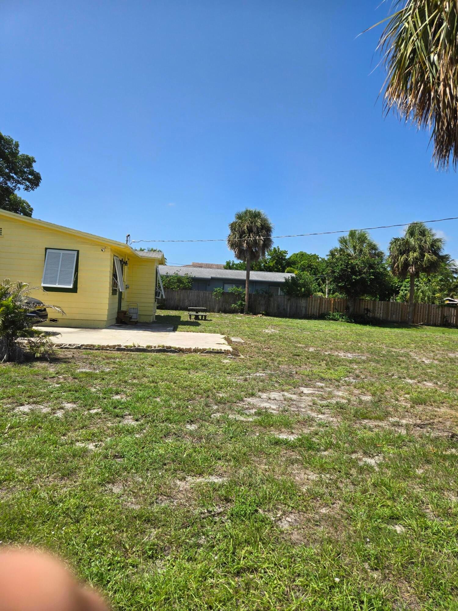 239 NE 18th Avenue, Pompano Beach, FL 33060 photo 2