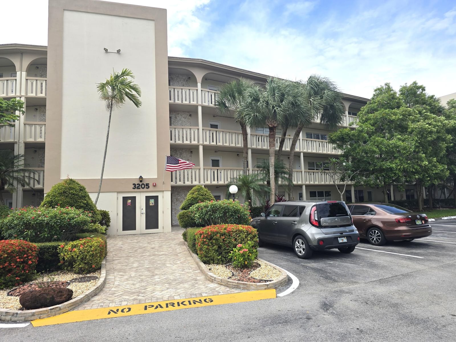 3205 Portofino Point #K1, Coconut Creek, FL 33066 photo 2