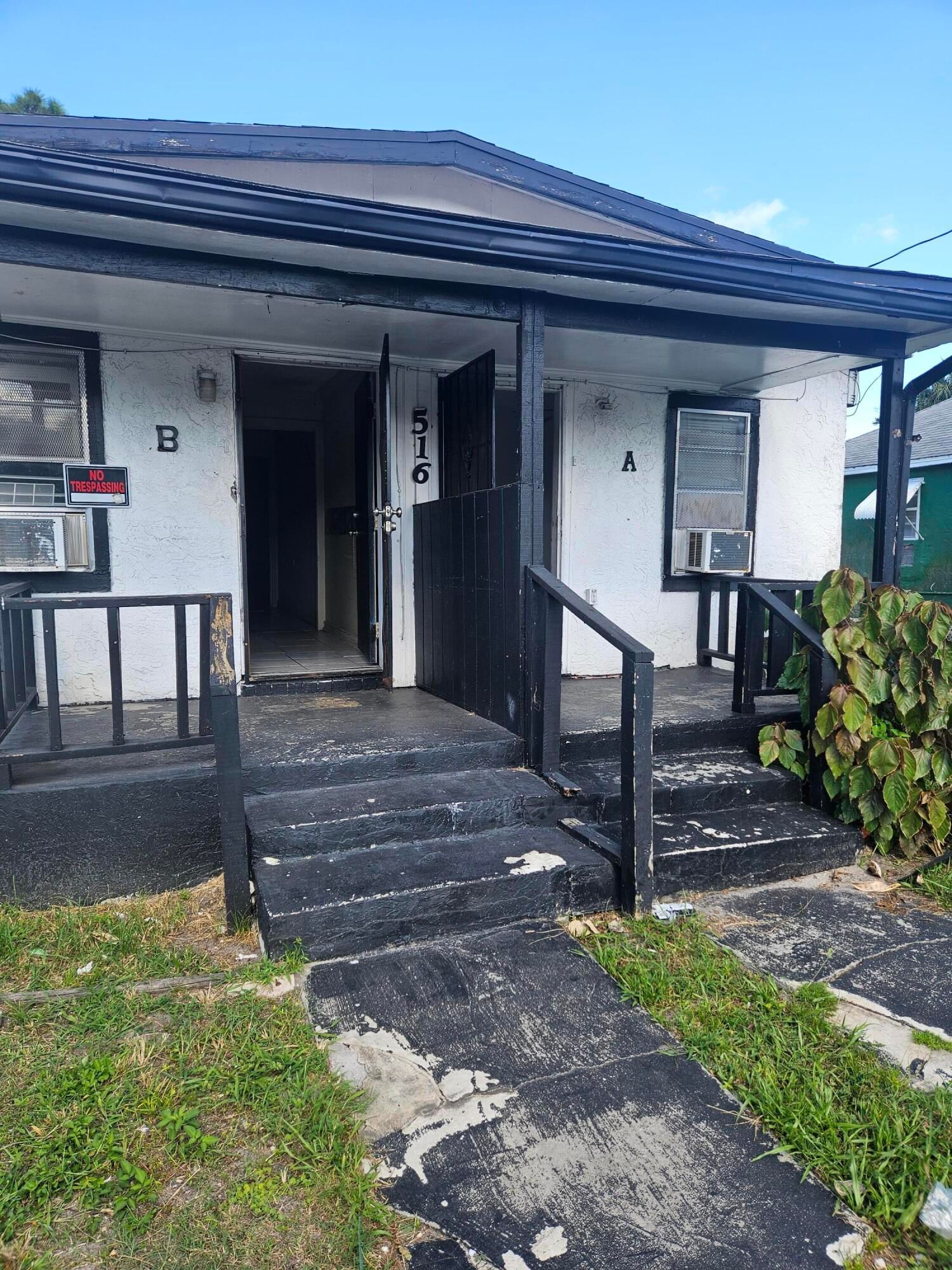 516 N 21st Street, Fort Pierce, FL 34950 photo 2