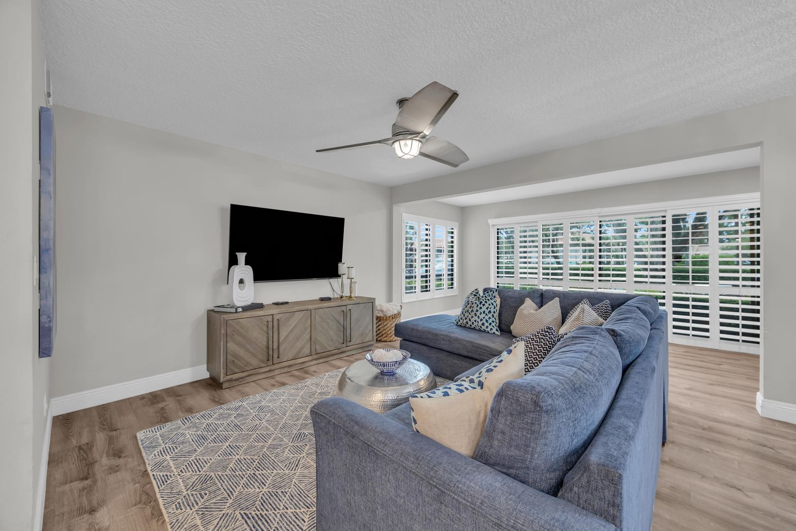 1105 Duncan Circle #104, Palm Beach Gardens, FL 33418 photo 5