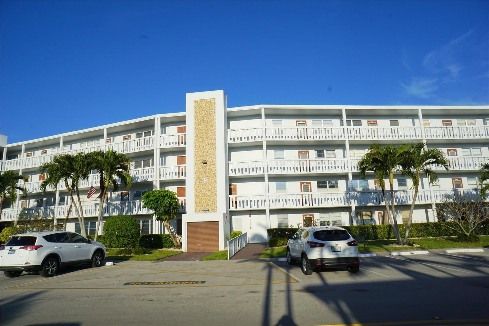 4029 Newport #4029, Deerfield Beach, FL 33442 photo 2