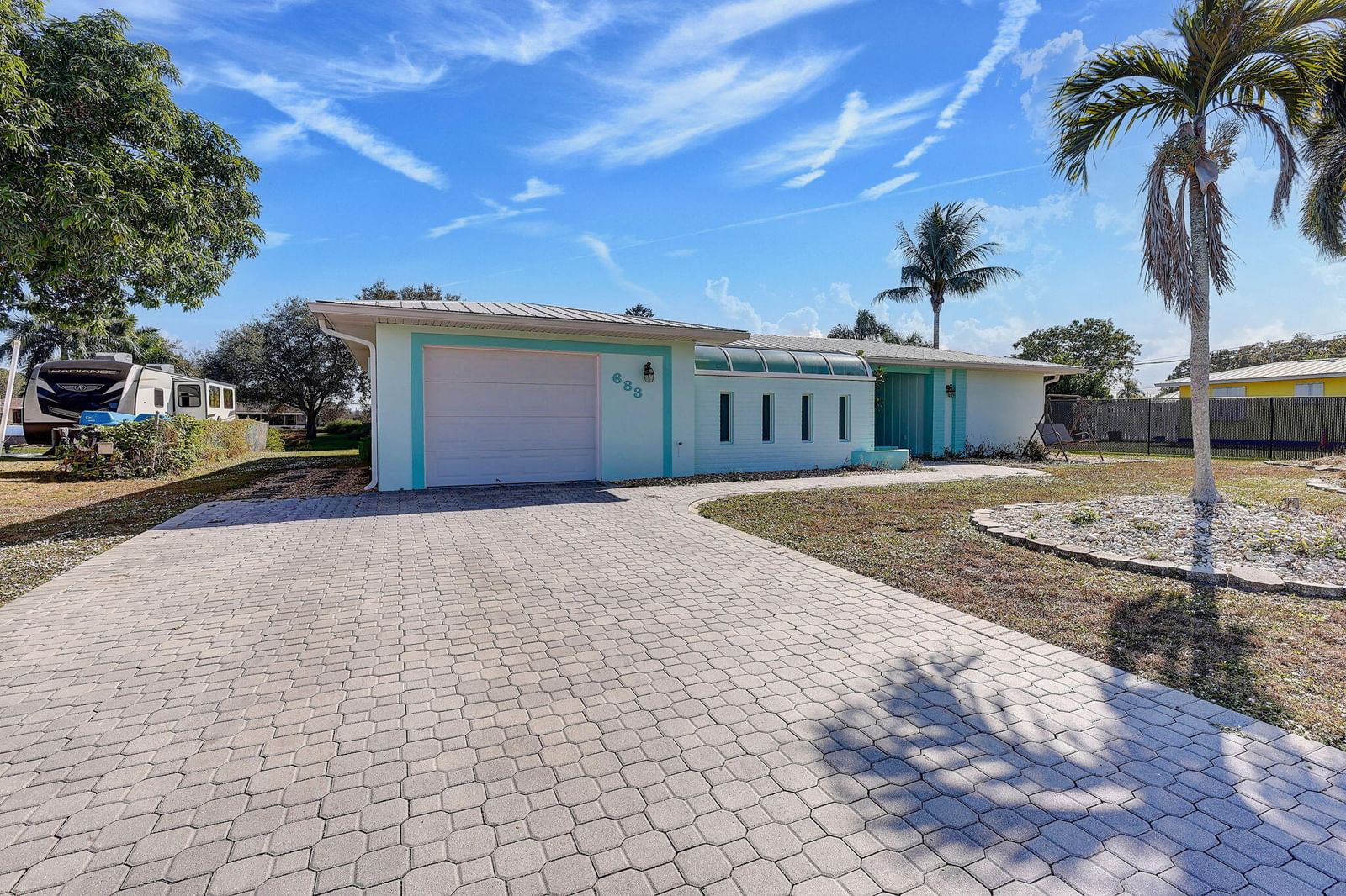 683 SE Harborview Drive, Port St Lucie, FL 34983 photo 2