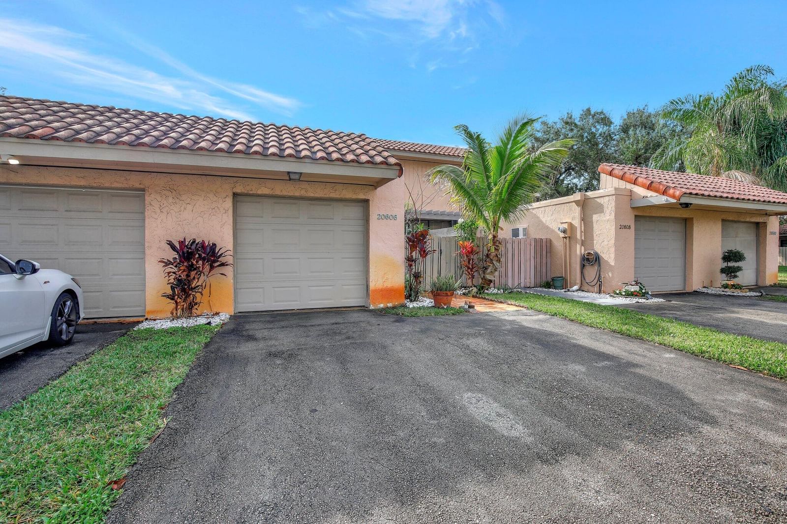 20606 NE 7th Court, Miami, FL 33179 photo 3