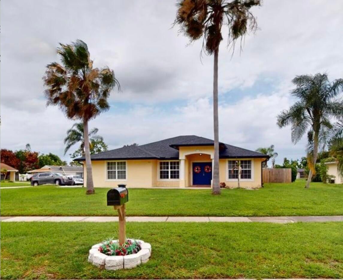 201 NE Faring Avenue, Port St Lucie, FL 34983 photo 2