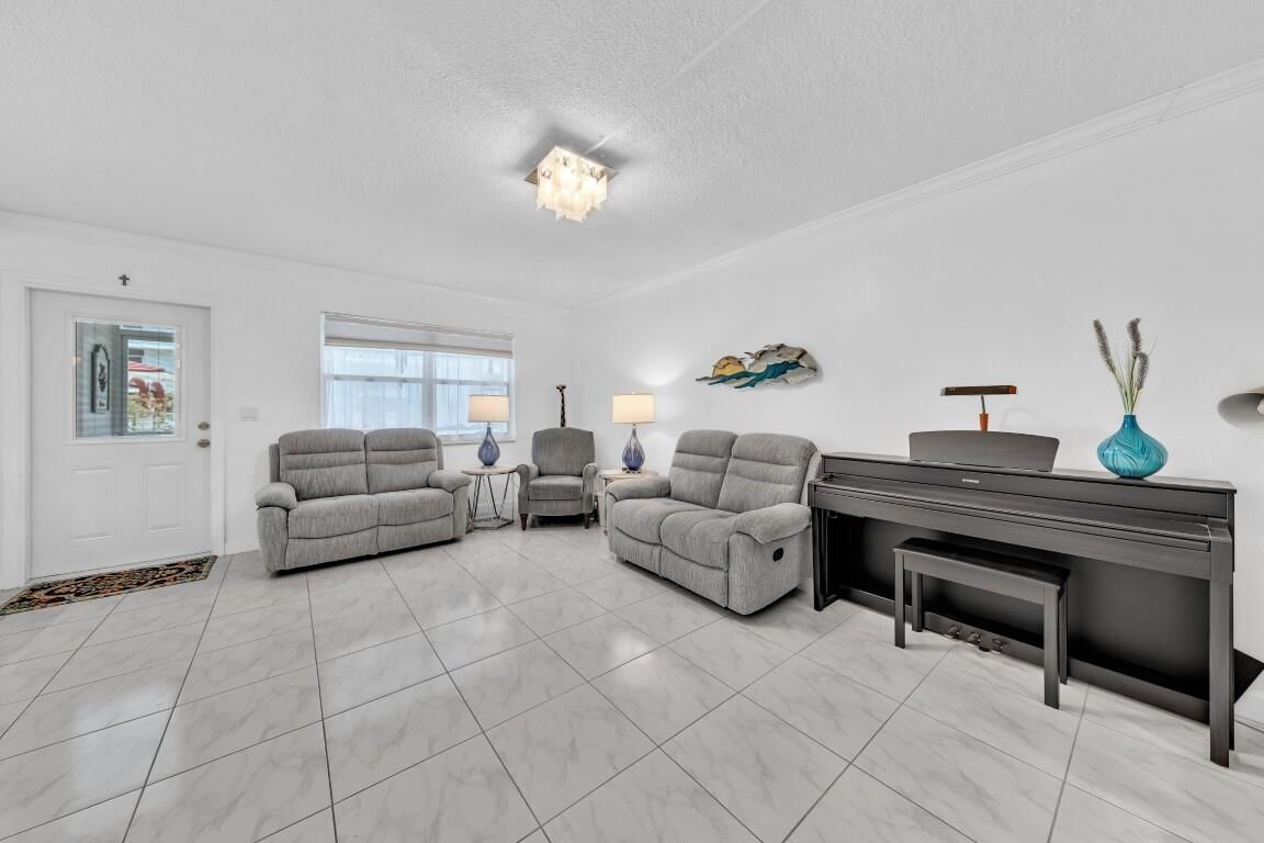 580 Egret Drive #121, Hallandale Beach, FL 33009 photo 2