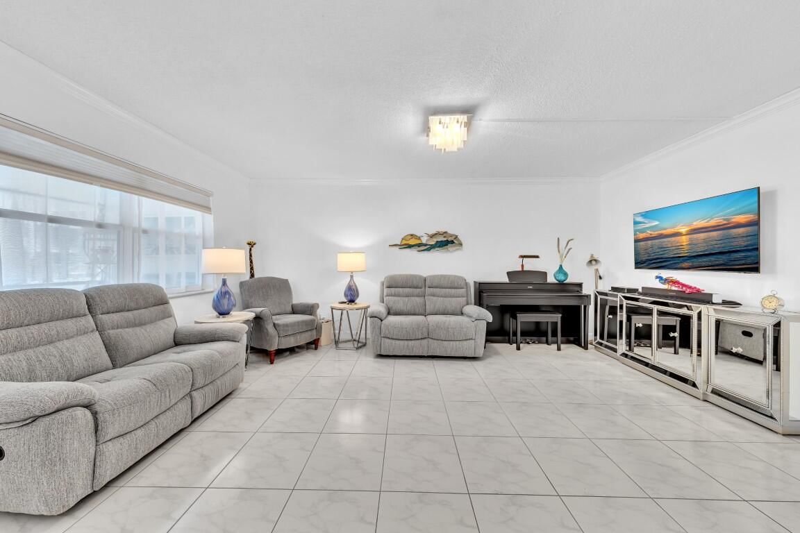 580 Egret Drive #121, Hallandale Beach, FL 33009 photo 3