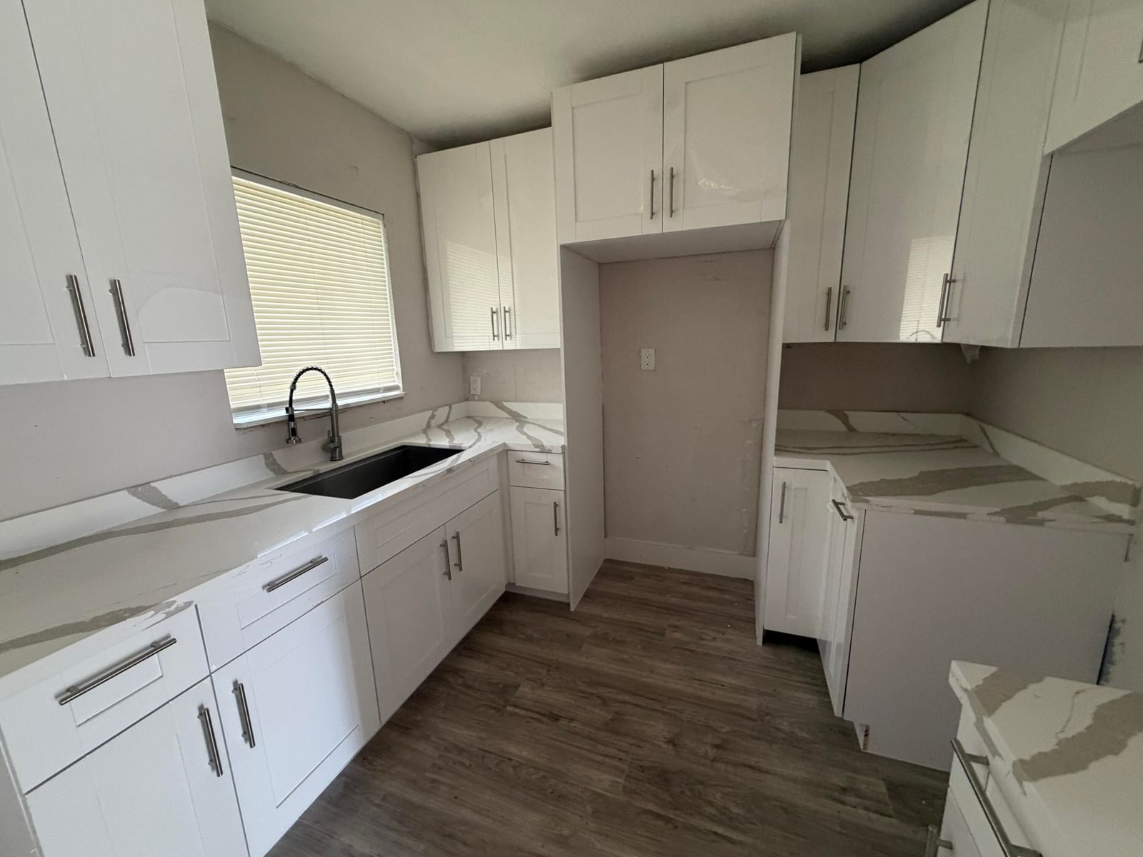 1437 NW 10th Place, Fort Lauderdale, FL 33311 photo 4