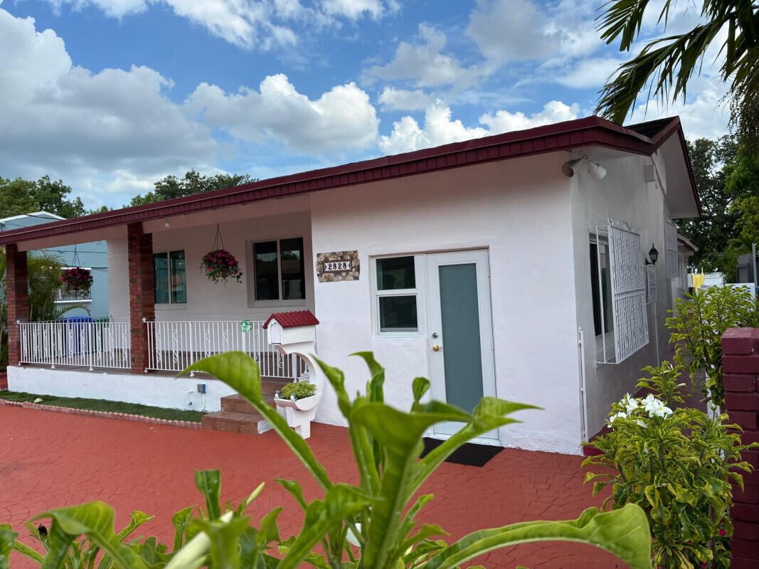 2828 SW 2nd Street, Miami, FL 33135 photo 2