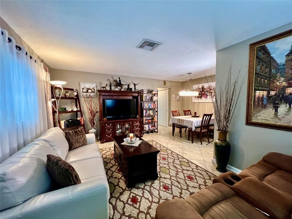 160 NE 8th Avenue #1b, Hallandale Beach, FL 33009 photo 5