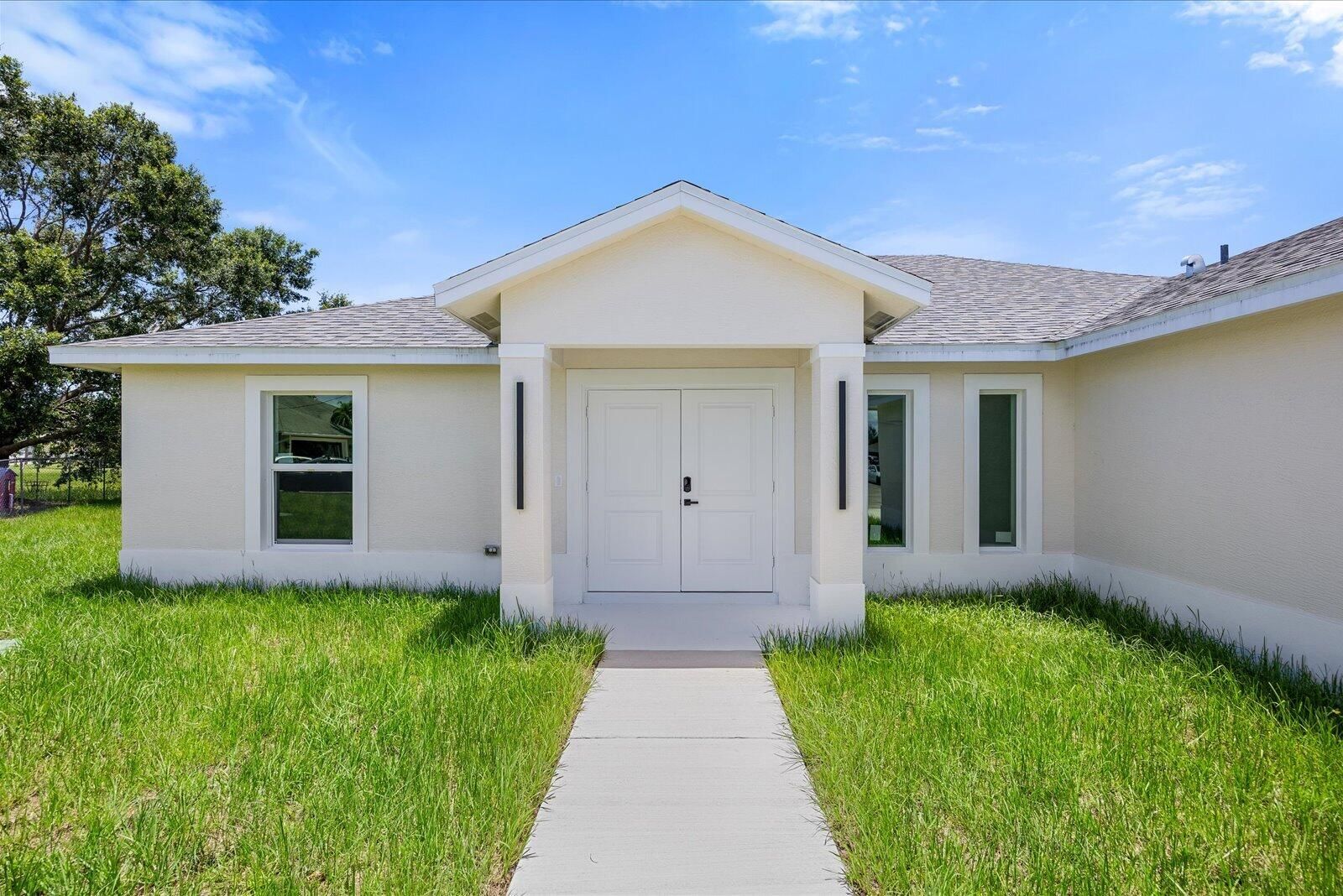 5315 NW Nail Court, Port St Lucie, FL 34986 photo 2