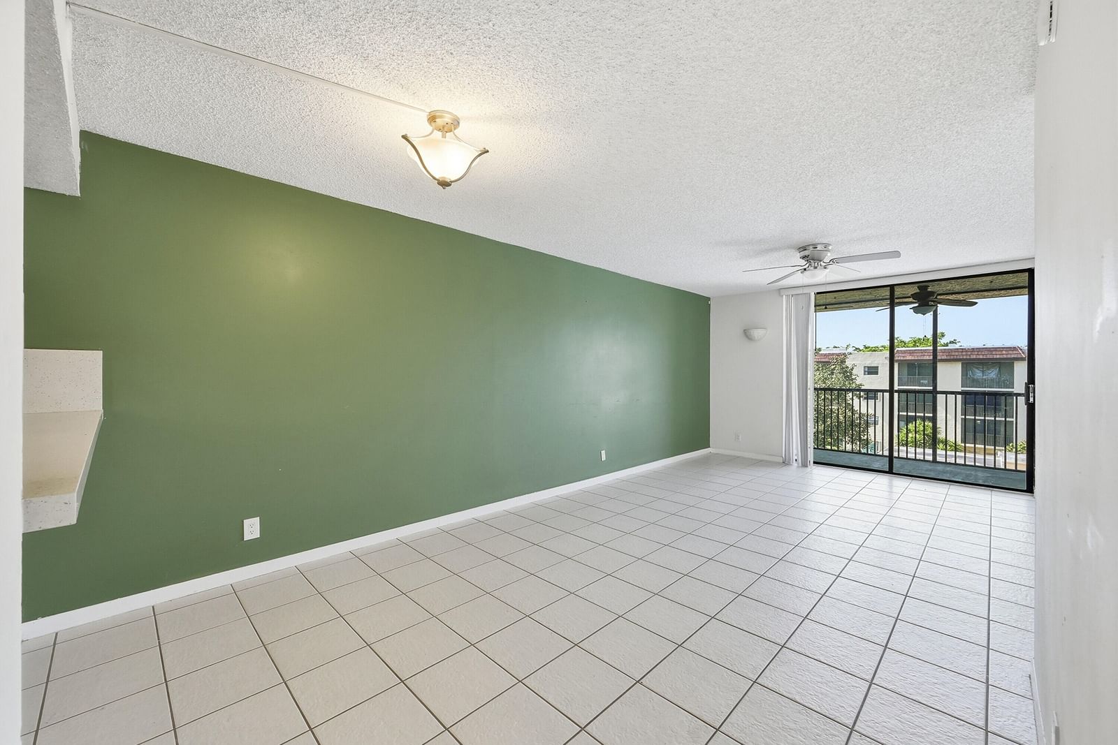 10501 W Broward Boulevard #405, Plantation, FL 33324 photo 5