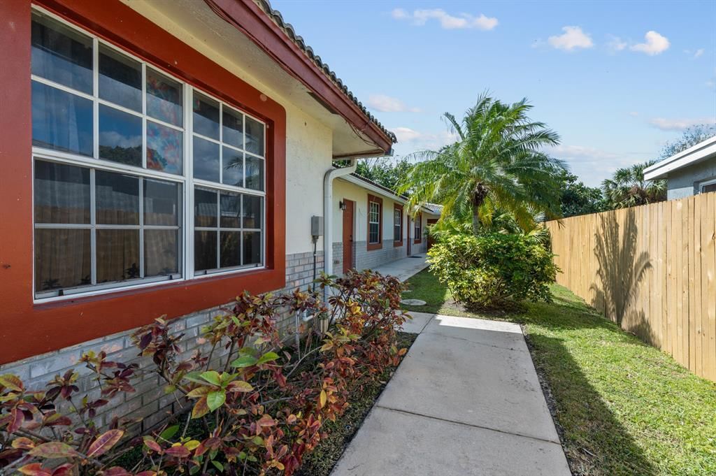 617 NW 15th Avenue, Pompano Beach, FL 33069 photo 5