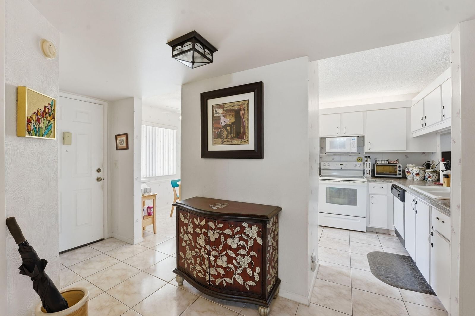 3146 Via Poinciana #307, Lake Worth, FL 33467 photo 3