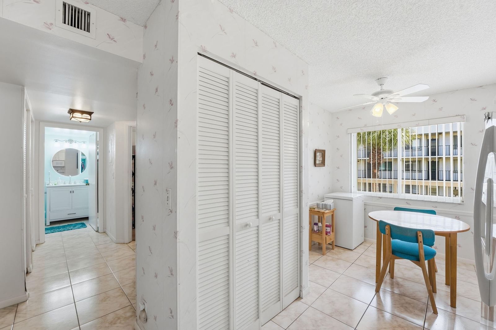 3146 Via Poinciana #307, Lake Worth, FL 33467 photo 5